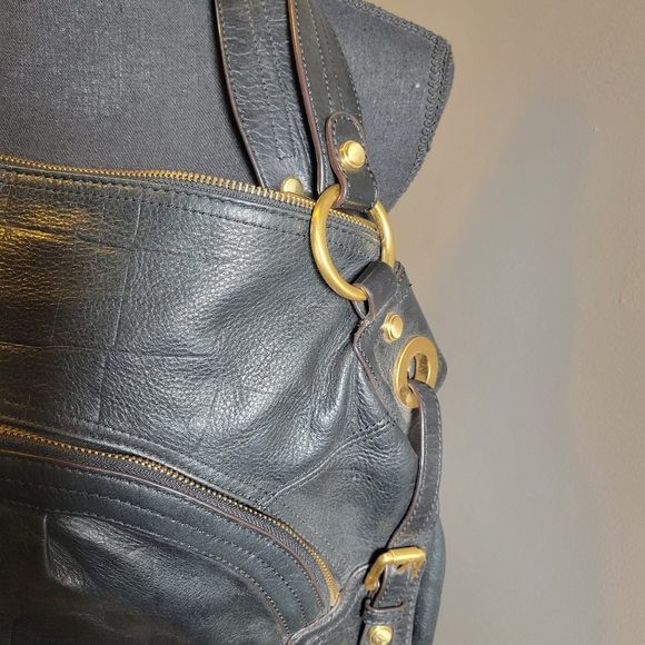 B MAKOWSKY BLACK PEBBLED LEATHER SATCHEL WITH GOLD CHUNKY HARDWARE - Picture 3 of 10